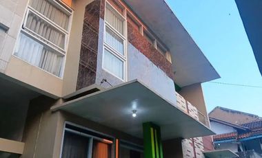 Dijual Rumah minimalis modern ada kolam renang jalan Ciawitali cimahi utara