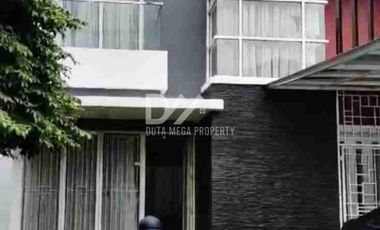 Dijual rumah Hoek full furnished di residence one, BSD