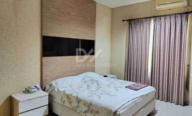 Dijual rumah Hoek full furnished di residence one, BSD