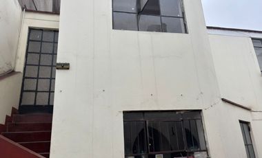 VENDO CASA DE 280 M2 EN ZONA RESIDENCIA AV FRAY LUIS DE LEON SAN BORJA