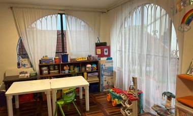 VENDO CASA DE 280 M2 EN ZONA RESIDENCIA AV FRAY LUIS DE LEON SAN BORJA