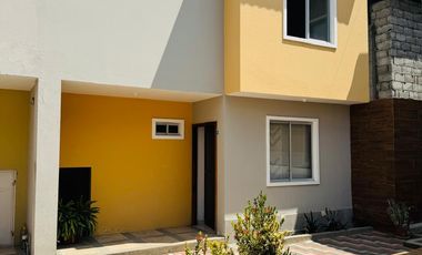 Venta de casa en Urbanizacion Privada, Manta
