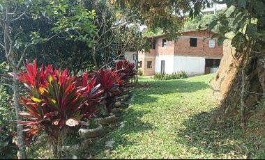 FINCA PARA TERMINAR FAVORABLE Y BIEN UBICADA EN BARBOSA ANTIOQUIA COLOMBIA.