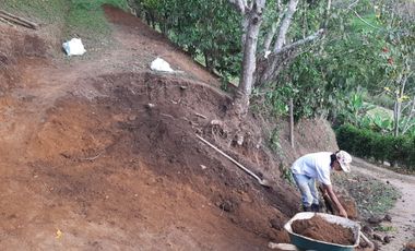 FINCA PARA TERMINAR FAVORABLE Y BIEN UBICADA EN BARBOSA ANTIOQUIA COLOMBIA.