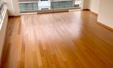 Alquiler de Exclusivo Dúplex 260m2 en Urbanización Las Gardenias - Surco