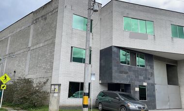 Vendo excelente bodega en Sabaneta Antioquia