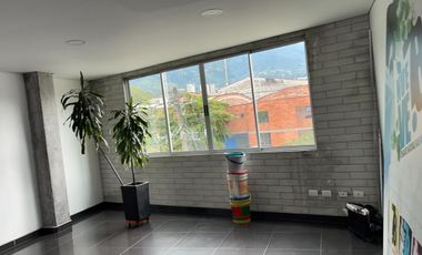 Vendo excelente bodega en Sabaneta Antioquia