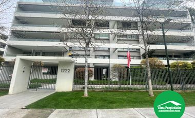 En el Barrio más Exclusivo de Santiago ¡Elegante y Moderno Departamento en Vitacura!