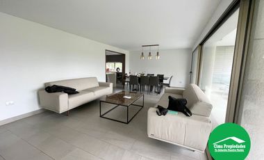 En el Barrio más Exclusivo de Santiago ¡Elegante y Moderno Departamento en Vitacura!