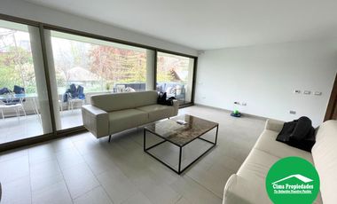 En el Barrio más Exclusivo de Santiago ¡Elegante y Moderno Departamento en Vitacura!