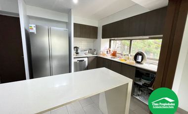En el Barrio más Exclusivo de Santiago ¡Elegante y Moderno Departamento en Vitacura!