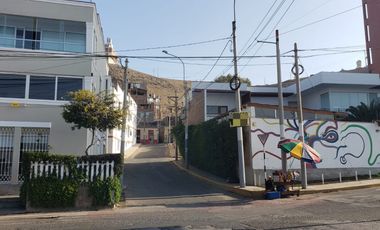 TERRENO en venta en ESQUINA - Chorrillos !!