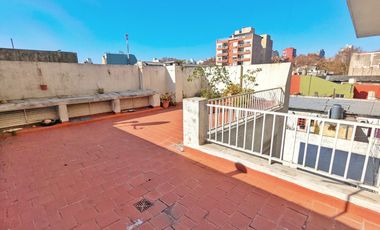 Impecable Depto. 2 Amb. C/ Patio Aterrazado
