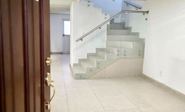 🛑🏠RENTA Casa de 3 Recámaras en Privada en Jardines Del Moral, al Norte de la Ciudad. León, Guanajuato.