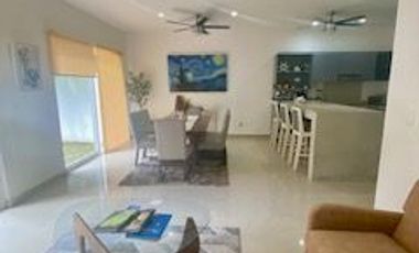 EXCLUSIVA RESIDENCIA EN RENTA AMUEBLADA  A UNOS PASOS DEL MAR EN PUERTO MORELOS $25,500