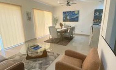 EXCLUSIVA RESIDENCIA EN RENTA AMUEBLADA  A UNOS PASOS DEL MAR EN PUERTO MORELOS $25,500