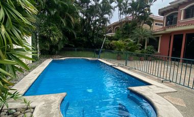 Casa en venta, Urb Isla sol, vía Samborondón