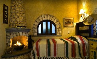 Hotel en Venta Calle Manuel Doblado 1 San Pedro de los Pozos, Guanajuato./ Posesion Bancaria