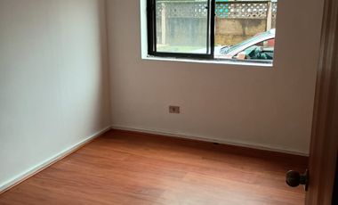 Se arrienda cómodo departamento central