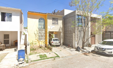 -Casa en Remate Bancario- Rincón San Antonio, Gómez Palacio, Durango.