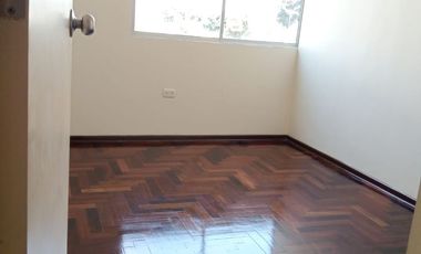 VENDO AMPLIO DEPARTAMENTO EN CHORRILLOS