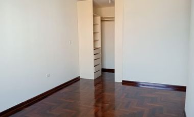 VENDO AMPLIO DEPARTAMENTO EN CHORRILLOS