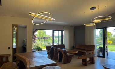 Venta Espectacular Casa de Campo sector Combia Pereira
