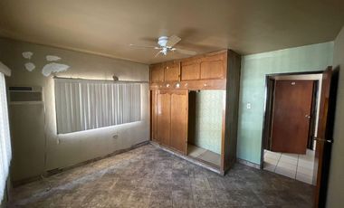 Casa en venta con gran terreno en Tijuana, B.C. (Del Cerro Colorado)
