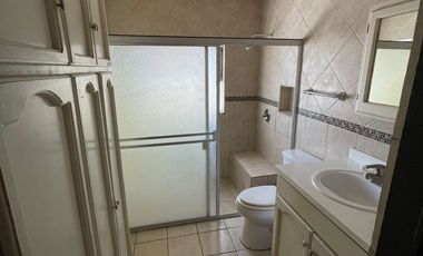 Casa en venta con gran terreno en Tijuana, B.C. (Del Cerro Colorado)