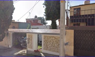 Casa en venta Cerro de Atenco Los Pirules Tlalnepantla Recuperación Bancaria