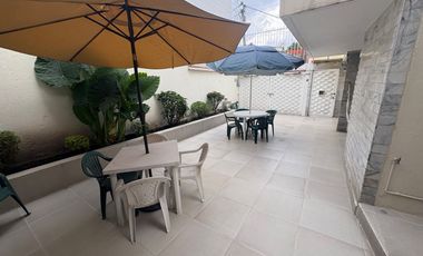 CASA EN VENTA EN VIVEROS DE LA LOMA, AMPLIA