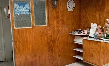 CASA EN VENTA EN VIVEROS DE LA LOMA, AMPLIA