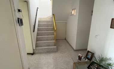 CASA EN VENTA EN VIVEROS DE LA LOMA, AMPLIA