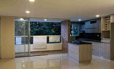 Venta de espectacular apartamento en la Castellana,sector santa gema.
