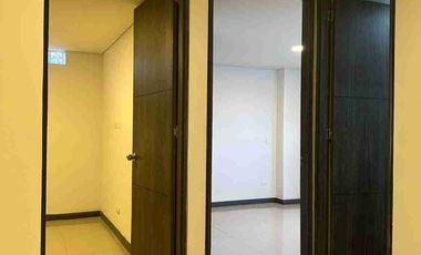 Venta de espectacular apartamento en la Castellana,sector santa gema.