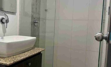 Venta de espectacular apartamento en la Castellana,sector santa gema.