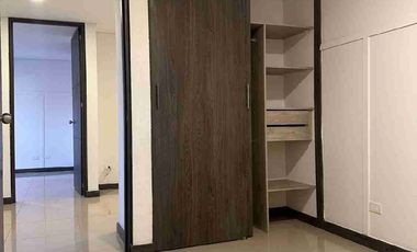 Venta de espectacular apartamento en la Castellana,sector santa gema.