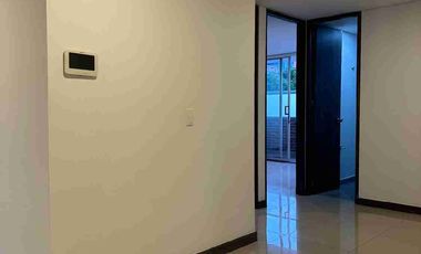 Venta de espectacular apartamento en la Castellana sector santa gema .
