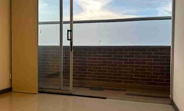 Venta de espectacular apartamento en la Castellana sector santa gema .
