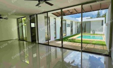 VENTA CASA DE UNA PLANTA PRIV CHOLUL