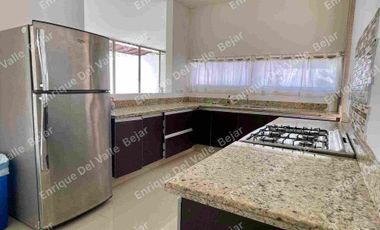 VENTA CASA DE UNA PLANTA PRIV CHOLUL