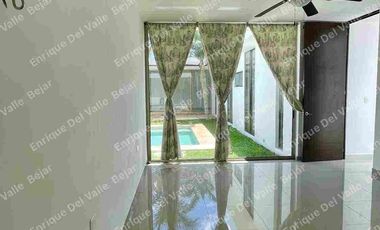 VENTA CASA DE UNA PLANTA PRIV CHOLUL