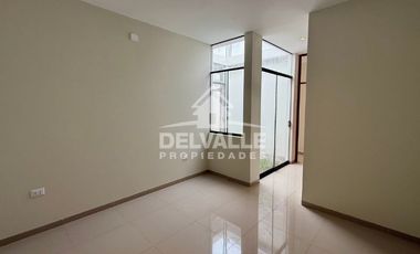 Casa de Estreno en Alameda Country Club – ¡Vive Tranquilo en una Zona No Inundable!