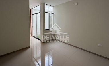 Casa de Estreno en Alameda Country Club – ¡Vive Tranquilo en una Zona No Inundable!