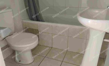 Se Vende  Departamento en Lord Cochrane 30 ,. Piso 2, Construcción del año 1990, con  55 m2 Totales , 50 m2 Útiles, Orientación Poniente , 2 Dormitorios, 1 Baño, Living/Comedor, Cocina, Conexión a Lavadora, Calefón,Gasto Común aprox 100.000. A 3 minutos del metro la moneda, Supermercados, Farmacias, Restaurantes, Colegios, Jardines de Infancia, Barrio Chino, Estación Central. En remodelación