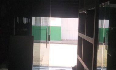 Se alquila Local Comercial en el centro