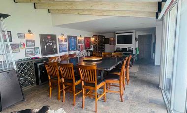 Amplia residencia en El Castaño