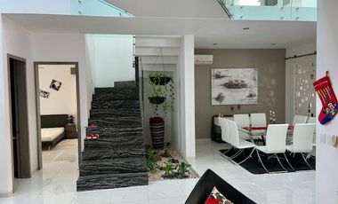 Casa en venta en Villa magna Cancun estilo moderno.