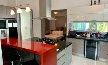 Casa en venta en Villa magna Cancun estilo moderno.