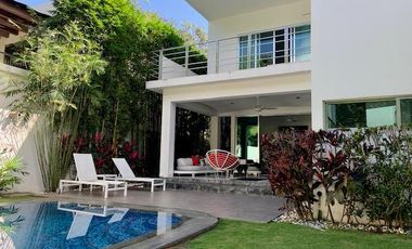 Casa en venta en Villa magna Cancun estilo moderno.
